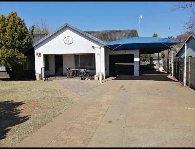 3 BEDROOM FREESTANDING SOLD IN STILFONTEIN EXT 4